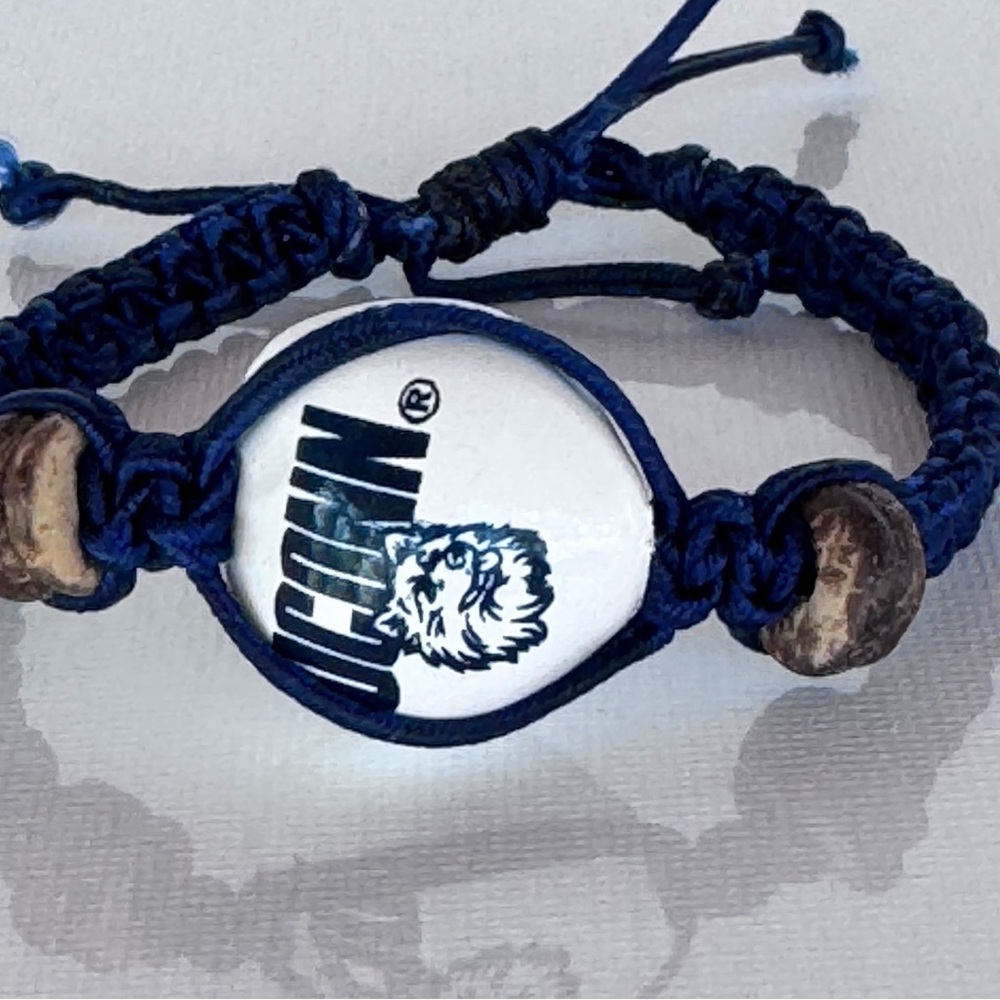 UConn Huskies White & Navy Blue Kukui Bead Blue Cord Adjustable Bracelet Unisex